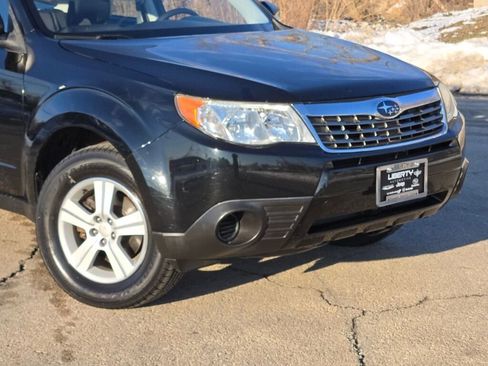 Used 2010 Subaru Forester 2.5X image 2