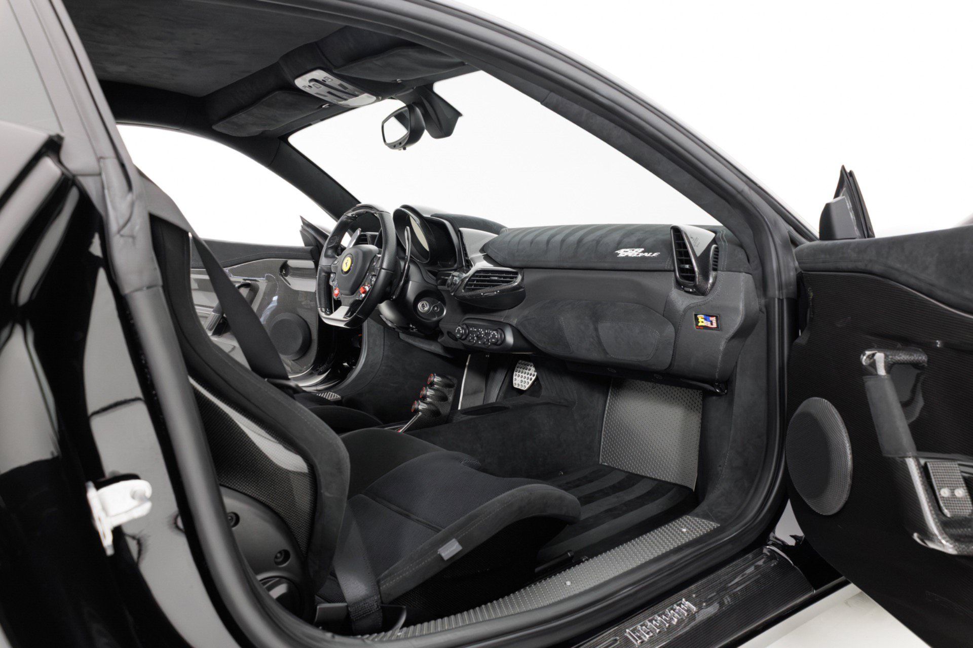 Used 2015 Ferrari 458 Speciale Coupe RWD image 31