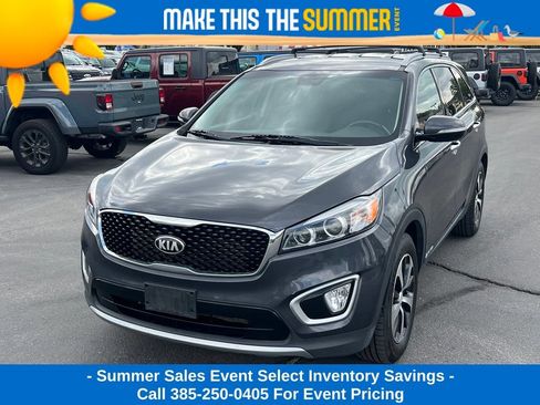 Used 2017 Kia Sorento EX w/ EX V6 Premium Package AWD/4WD image 2