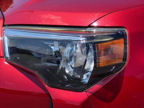 Used 2016 Toyota 4Runner SR5 Premium AWD/4WD image 9