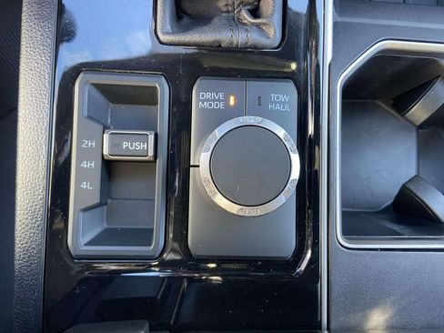 Used 2025 Toyota Tundra SR5 w/ SR5 Convenience Package AWD/4WD image 27