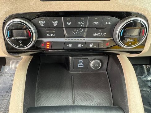 Certified 2021 Ford Escape SE w/ Convenience Package image 27