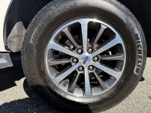 Used 2020 Ford Expedition XLT w/ Equipment Group 202A image 17