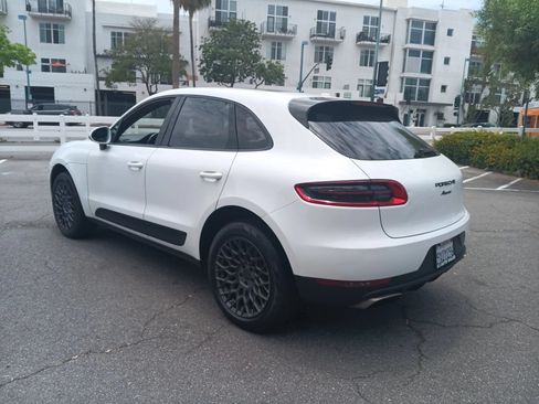 Used 2017 Porsche Macan AWD/4WD image 6