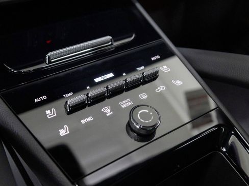 New 2026 Porsche Cayenne image 15