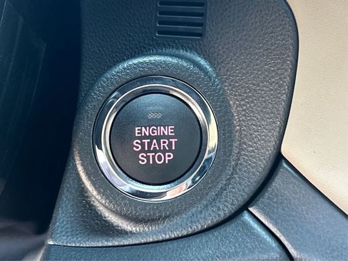 Certified 2025 Subaru Legacy Limited image 36