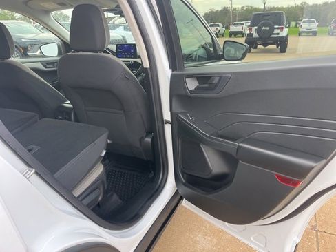 Used 2022 Ford Escape SE w/ Cold Weather Package image 46