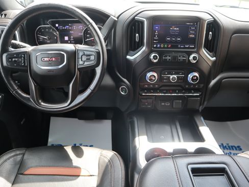 Used 2020 GMC Sierra 1500 AT4 w/ AT4 Premium Package AWD/4WD image 13