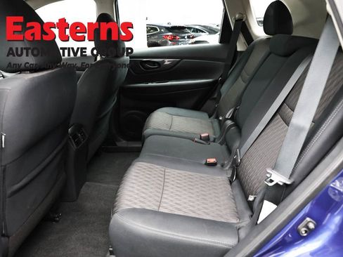 Used 2019 Nissan Rogue S image 21