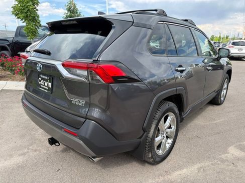 Used 2019 Toyota RAV4 Limited AWD/4WD image 8