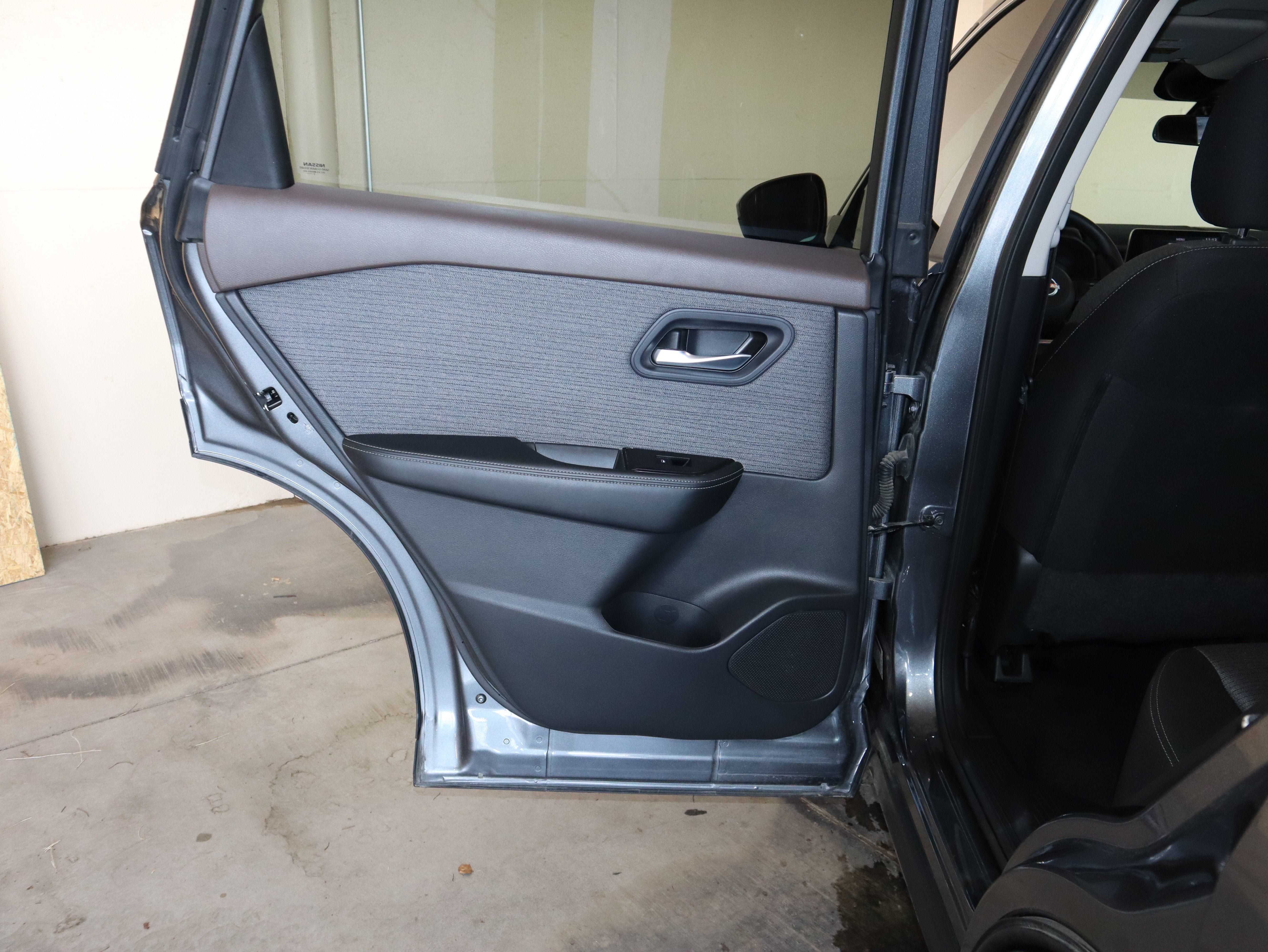 Used 2023 Nissan Rogue SV AWD/4WD image 37