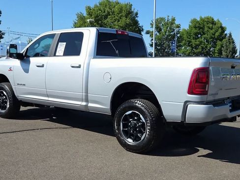 Used 2026 RAM 2500 Laramie AWD/4WD image 6