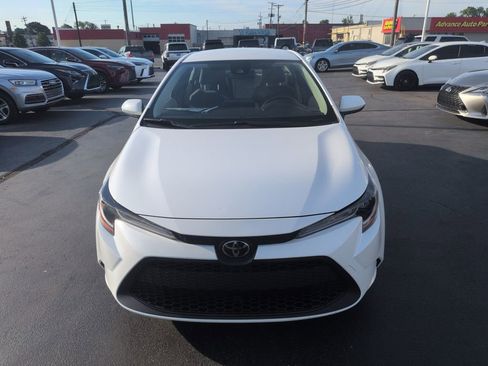 Used 2022 Toyota Corolla LE FWD image 8