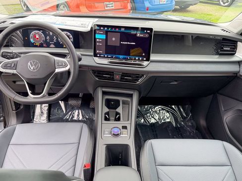 New 2026 Volkswagen Tiguan SE image 23