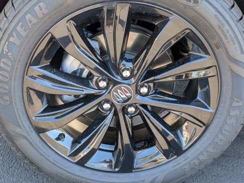 Used 2024 Buick Envista Sport Touring w/ Convenience I Package image 13