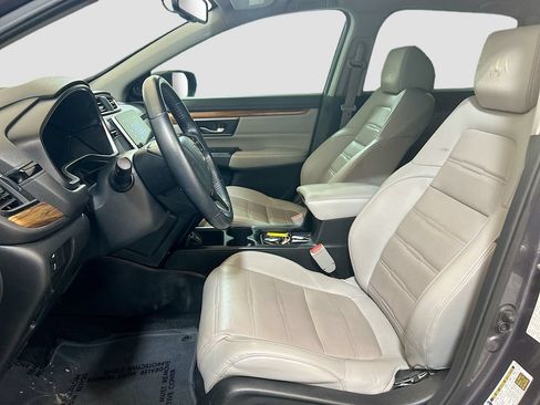 Used 2018 Honda CR-V Touring image 19