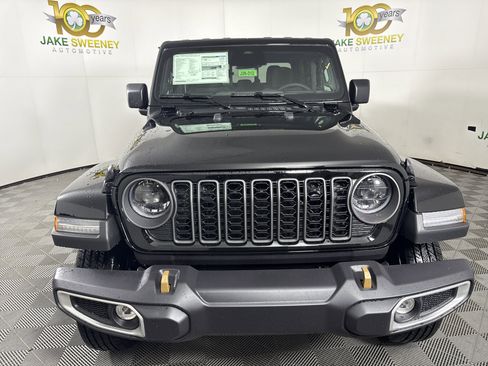 New 2026 Jeep Gladiator Sport image 2