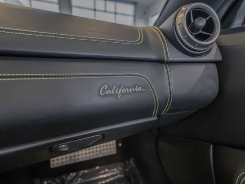 Used 2013 Ferrari California image 36