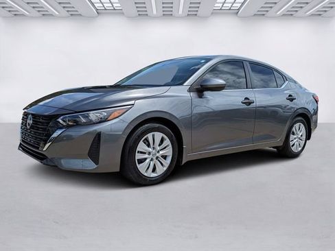 Used 2025 Nissan Sentra S FWD image 9