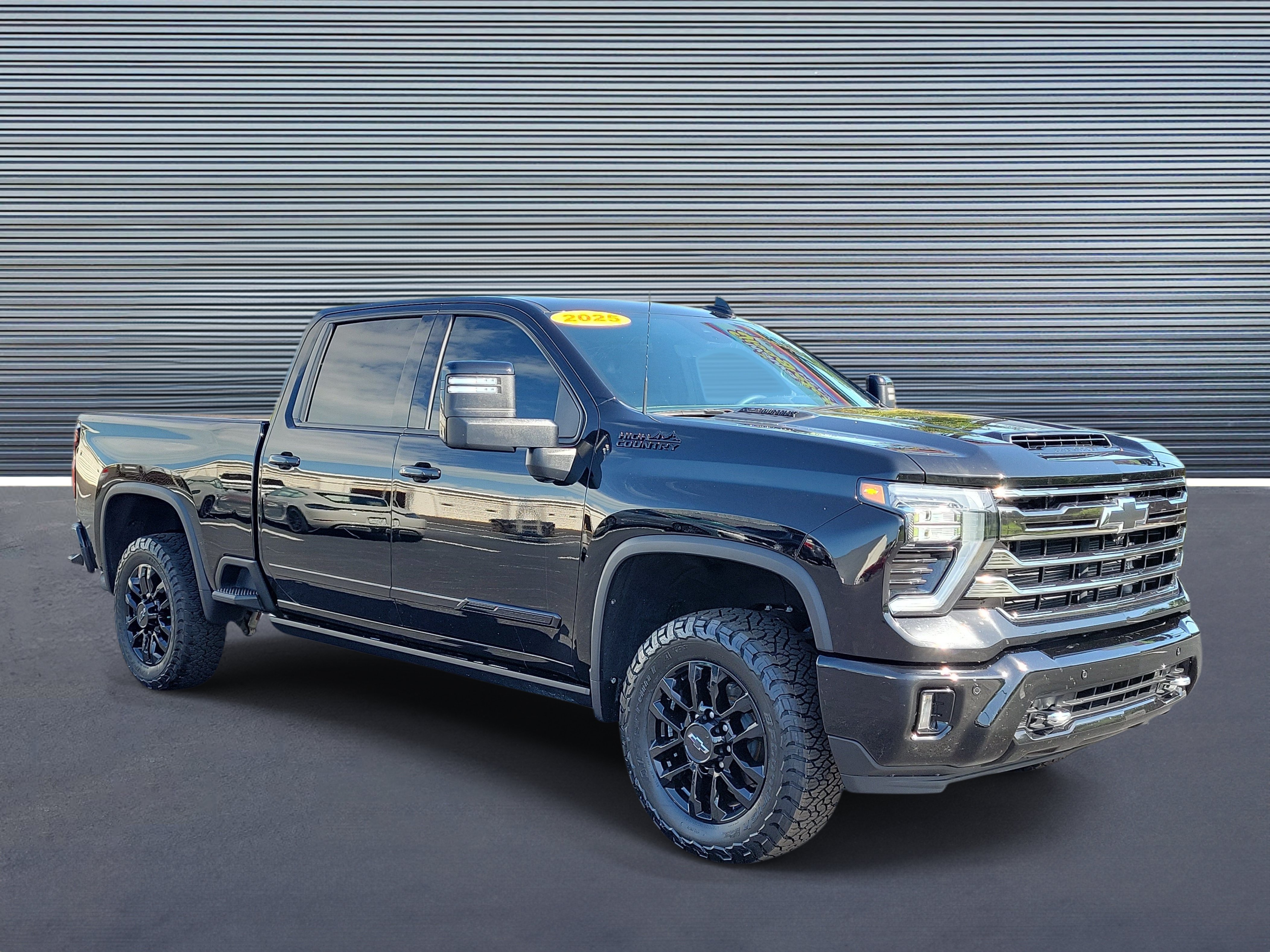Used 2025 Chevrolet Silverado 2500 High Country w/ Midnight Edition AWD/4WD image 2