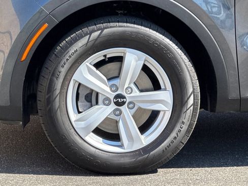 Used 2022 Kia Sorento LX FWD image 27