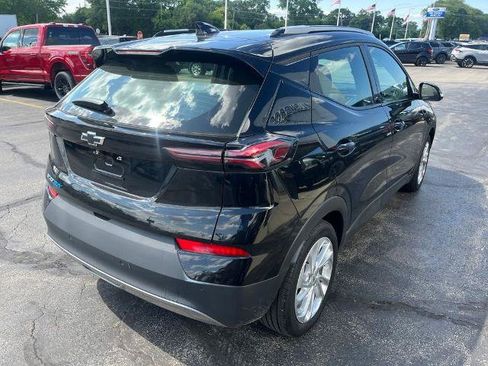 Used 2023 Chevrolet Bolt EUV LT w/ Driver Confidence Package FWD image 5