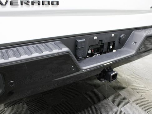 Used 2024 Chevrolet Silverado 1500 ZR2 image 44