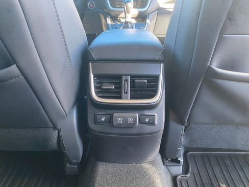 Used 2020 Subaru Outback Limited image 27