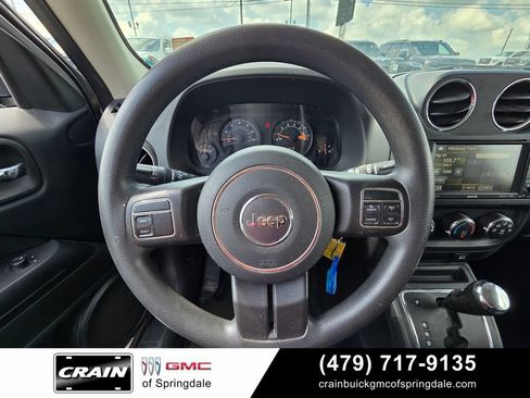 Used 2017 Jeep Patriot Sport w/ Power Value Group AWD/4WD image 14