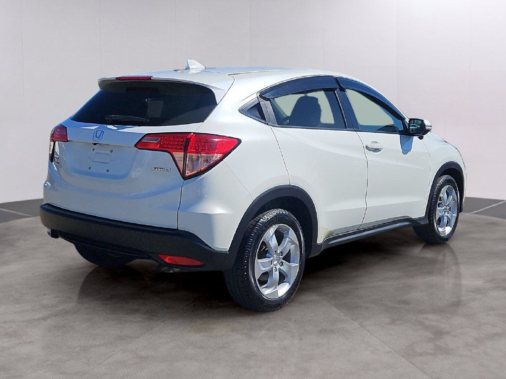 Used 2016 Honda HR-V EX image 4