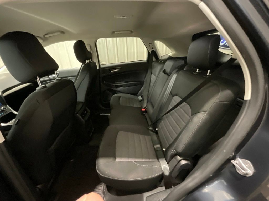 Used 2024 Ford Edge SE w/ Black Appearance Package AWD/4WD image 9