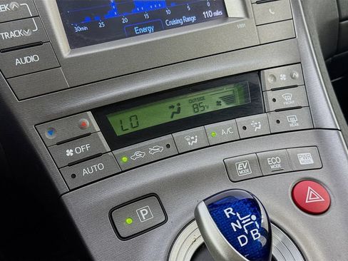 Used 2014 Toyota Prius Two FWD image 17