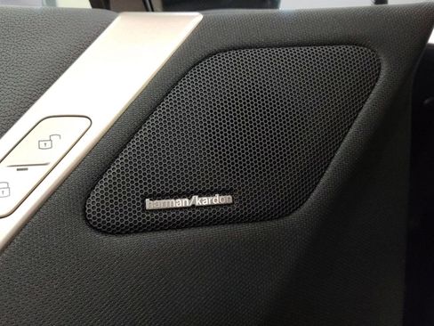 New 2026 BMW iX xDrive60 w/ Premium Package image 24