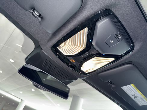 New 2026 BMW X5 xDrive50e w/ M Sport Package image 21