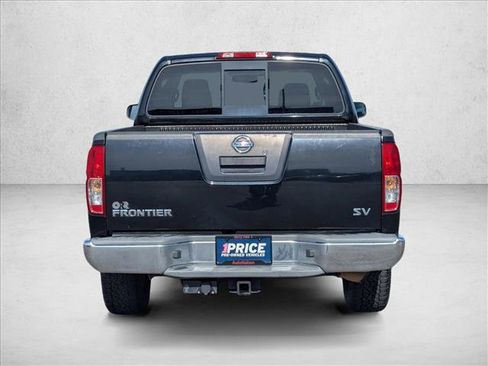 Used 2012 Nissan Frontier SV image 8