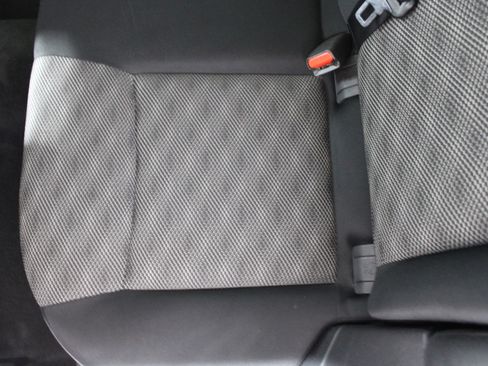 Used 2021 Nissan Rogue Sport SV FWD image 17