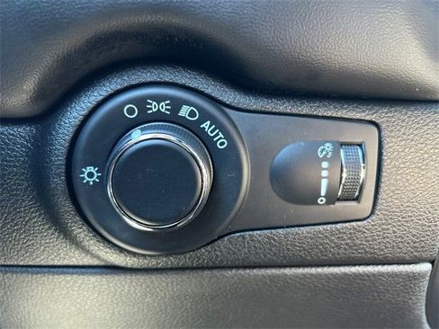 Used 2024 Dodge Durango GT image 22