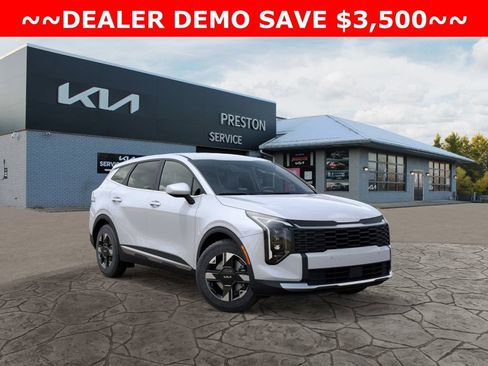 New 2026 Kia Sportage LX FWD image 1