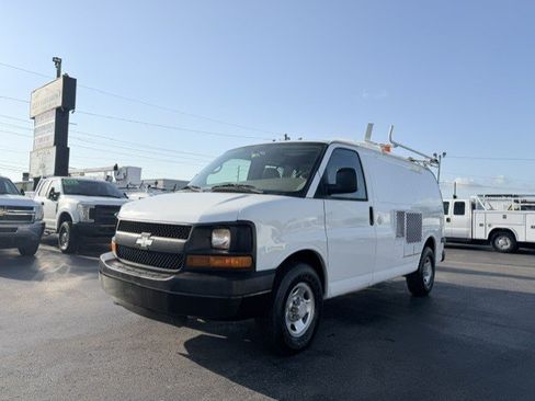 Used 2008 Chevrolet Express 3500 RWD image 2