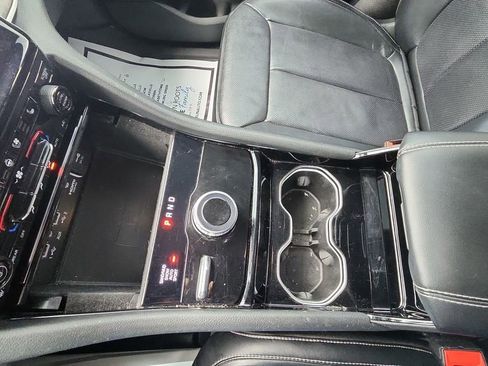 Used 2022 Jeep Grand Cherokee L Limited w/ Luxury Tech Group II image 25