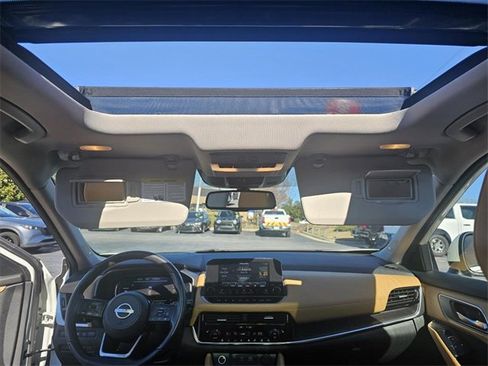 Used 2023 Nissan Rogue Platinum w/ Platinum Premium Package image 23