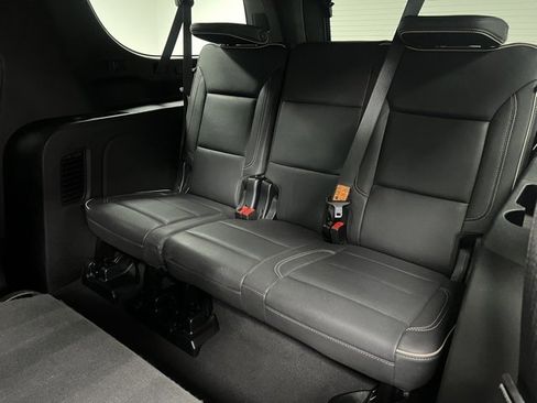 Used 2023 GMC Yukon XL SLT image 47