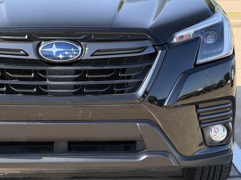 Used 2023 Subaru Forester Limited AWD/4WD image 10