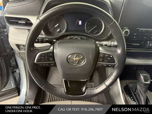Used 2021 Toyota Highlander Platinum AWD/4WD image 24