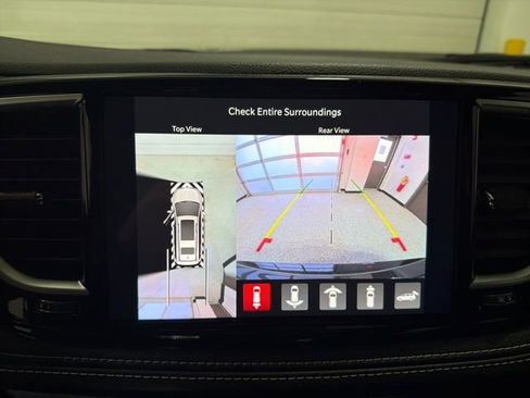 New 2026 Chrysler Pacifica Limited w/ S Appearance Package image 11