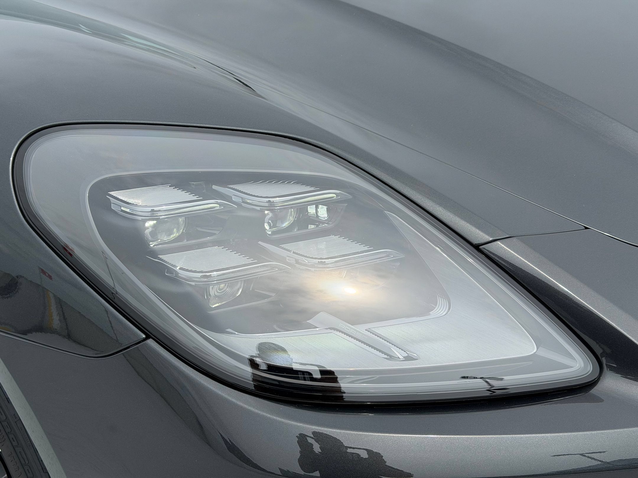 Certified 2024 Porsche Panamera image 12