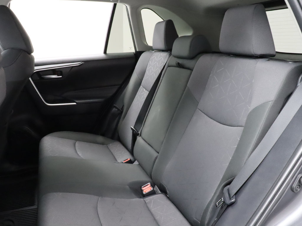Used 2025 Toyota RAV4 XLE FWD image 25