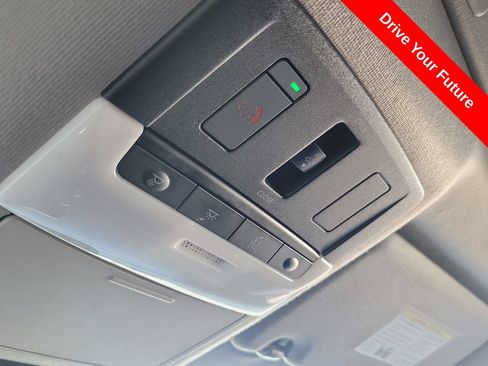 Used 2025 Nissan Sentra SR w/ SR Premium Package FWD image 15