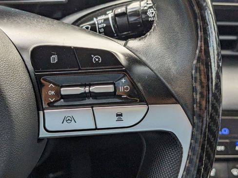 Used 2021 Hyundai Elantra SEL w/ Convenience Package image 22