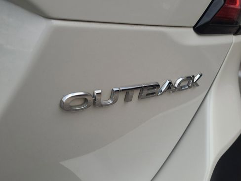 Used 2022 Subaru Outback Limited image 32
